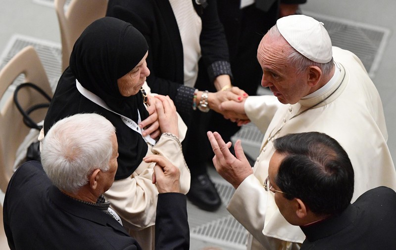 Papa Francisc a primit la Vatican zeci de rude ale victimelor atacului de la Nisa  | FOTO