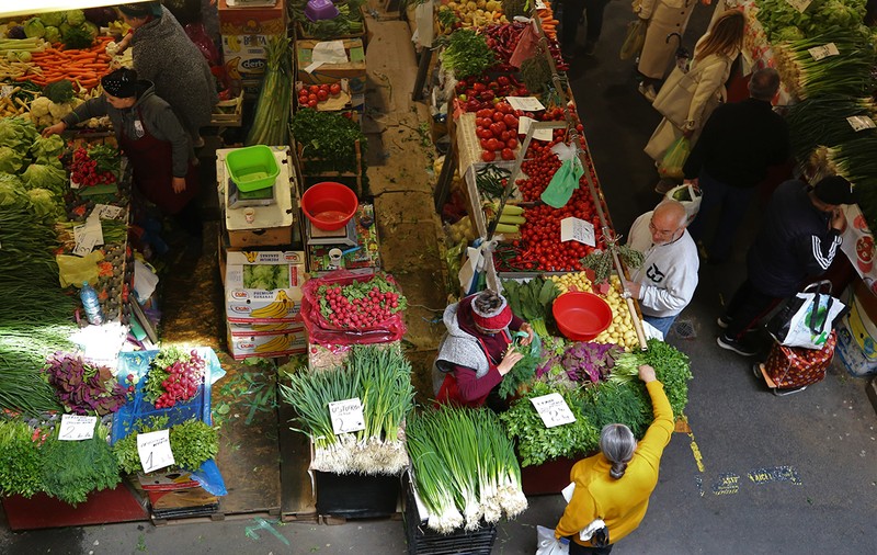 Fructele și legumele din piață, etichetate ca la supermarket | Proiect ANPC