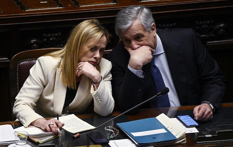 Șeful diplomației italiene își anulează deplasarea la Paris după „insultele inacceptabile” ale Franței la adresa premierului Meloni