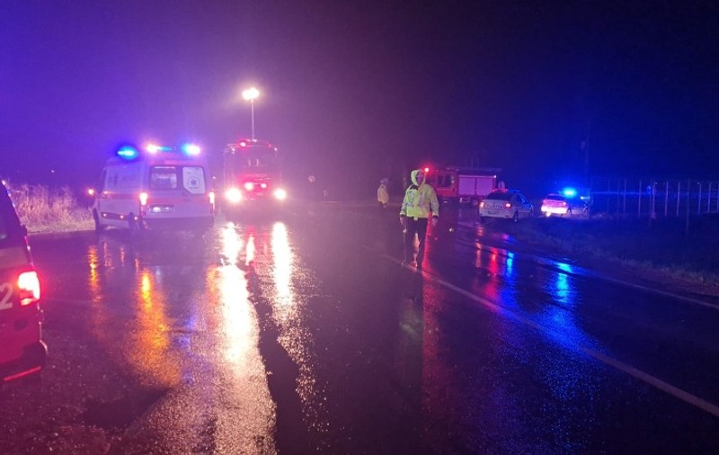 Doi copii şi doi adulţi, membri ai aceleiaşi familii, şi-au pierdut viaţa într-un accident, după ce se întorceau de la Sfânta Parascheva