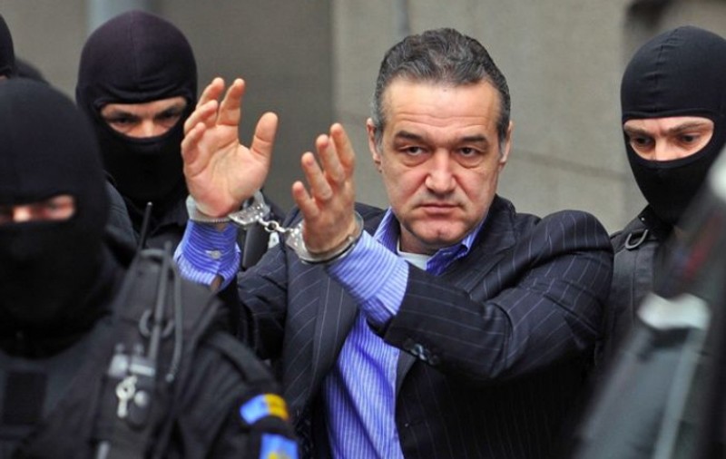 După condamnările primite de verii lui, Gigi Becali a făcut o afirmație halucinantă: ”Dacă mie îmi spun că trebuie să mai fac cinci luni, le zic «bine, mă, când încep?»”