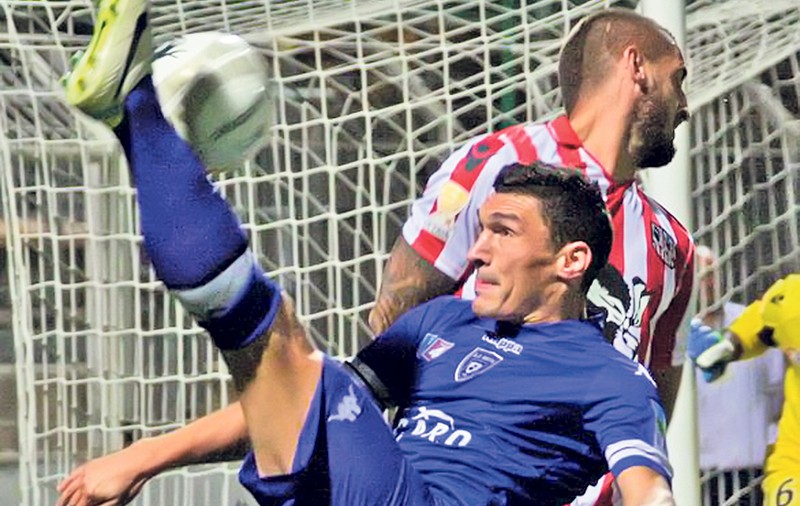 Şi-a pierdut memoria! Claudiu Keşeru, atacantul lui Bastia, s-a accidentat serios în meciul cu Ajaccio (1-0)