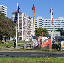 Partidul satiric Die Partei ironizează scorul electoral scăzut al SPD, Berlin, septembrie 2021