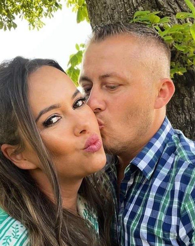 Nicoleta Molnar de la „Insula Iubirii” se căsătorește astăzi religios cu tatăl băiețelului ei. „Simt emoțiile, dar totul e deja organizat”