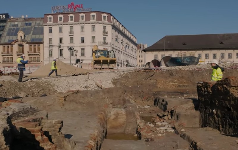 Ce s-a găsit sub Piața Unirii: vechea stradă Căldărari a fost scoasă la lumină I VIDEO