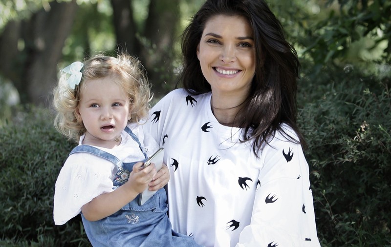 VIDEO/ Alina Pușcaș are planuri artistice pentru toată familia. Vrea să-și facă ambii copii actori, iar soțul, regizor