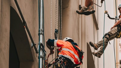 Joburile pentru candidații fără studii superioare