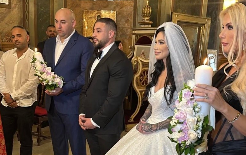 Roxana Vancea și Dragoș Paiu s-au căsătorit religios. Primele imagini cu vedeta în biserică, îmbrăcată în rochie de mireasă