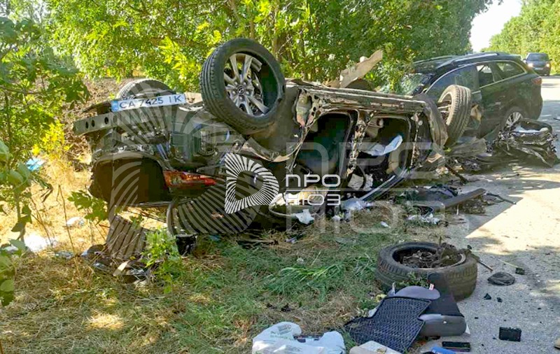 Două mașini românești, distruse de un șofer ucrainean, în Bulgaria. Doi morți și trei răniți grav