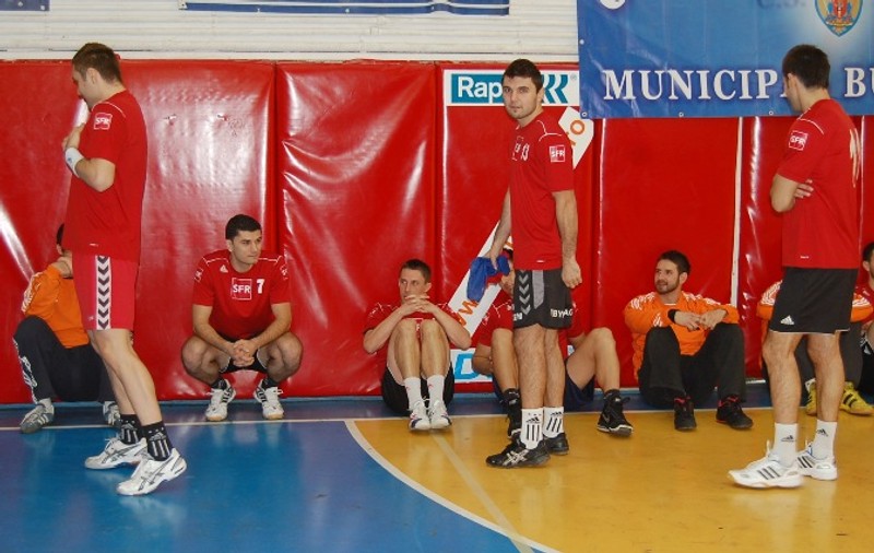 Clujenii îşi acuză conducătorii de sabotaj, după ce U” Cluj a pierdut meciul cu CSM Bucureşti la ”masa verde”! / HANDBAL