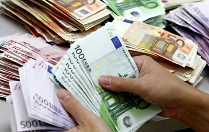 Curs valutar 16 mai. Leul s-a depreciat ușor față de euro. Unde găsești cel mai bun curs