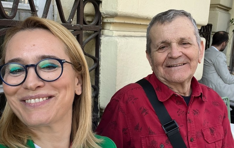 Andreea Esca, mesaj pentru tatăl ei, care a împlinit 87 de ani: „Ultimele luni l-au cam pus la încercare. Mulțumim medicilor”
