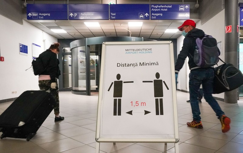 De ce pleacă românii din țară? Ce spun poveștile lor dincolo de generalizări