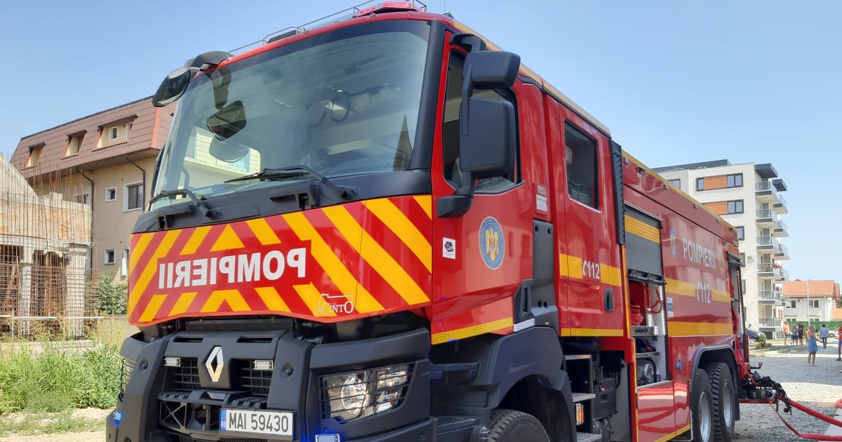 Incendiu violent lângă o biserică din Constanța. Foto: ISU Constanța