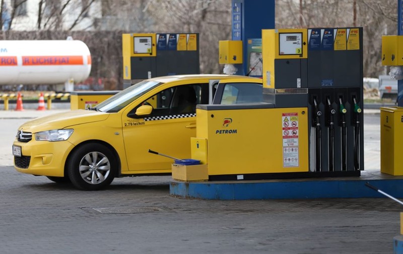 Benzina s-a scumpit iar, joi, 23 aprilie 2026. Cât costă un litru de carburant în București, Cluj, Timișoara, Iași, Constanța