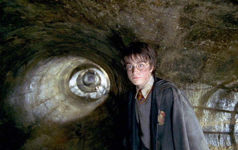 HARRY POTTER ar fi INVIDIOS! Pelerina care te face INVIZIBIL devine REALITATE! 