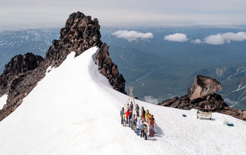 Mai mulți turiști au murit în Rusia în timp ce urcau pe un vulcan din Kamchatka