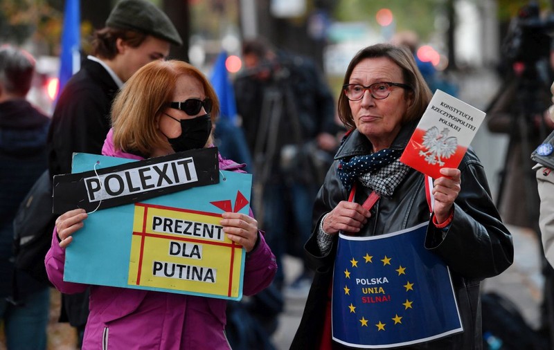 Polexit, sancțiuni financiare, tensiuni. Ce urmează după decizia dramatică ce ridică miza conflictului Polonia-UE
