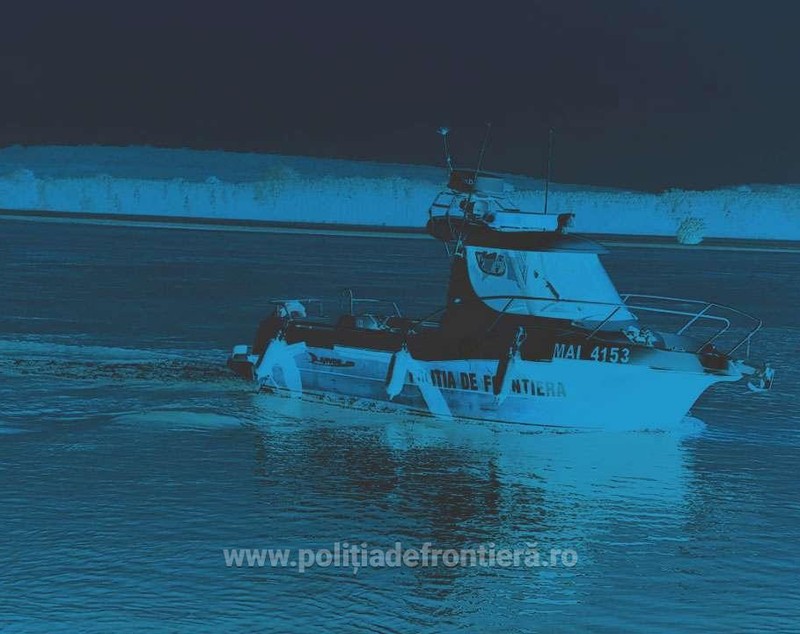 Patru bărbați în pericol de înec pe Brațul Borcea, salvați noaptea de polițiștii de frontieră