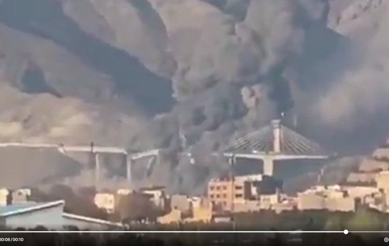 Trump se laudă că a distrus cel mai mare pod suspendat din Iran, abia construit. 8 morți și 95 de răniți