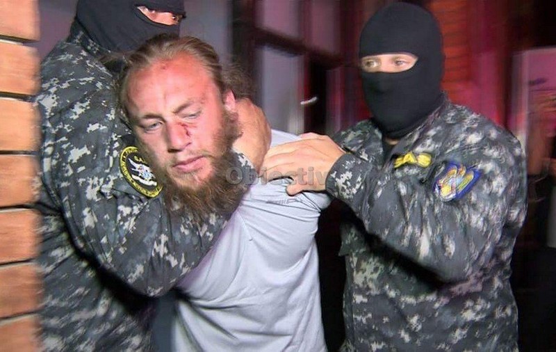 EXCLUSIV. Asasinul polițistului din Suceava a fost izolat în arest. Ioan Beșa, considerat violent și extrem de periculos, a fost ”cazat” singur în celulă