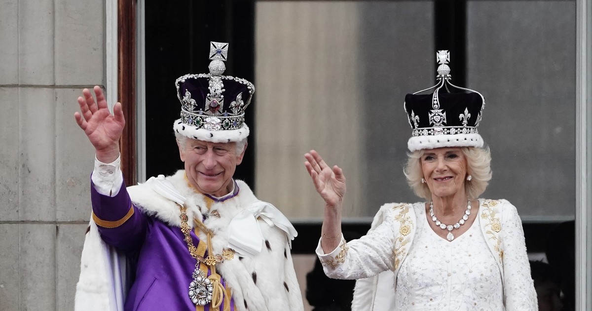 Regele Charles și regina Camilla, în ziua încoronării. Pe 5 februarie, Palatul Buckingham a anunțat că regele Charles al III-lea a fost diagnosticat cu cancer