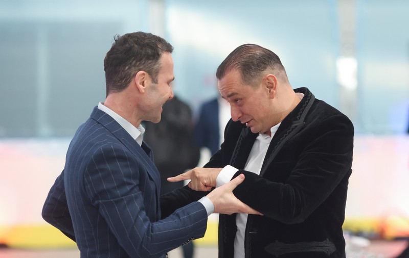 Campaniile de promovare TV pentru realizările primarilor Robert Negoiță și Daniel Băluță sunt mostre de propagandă mascată