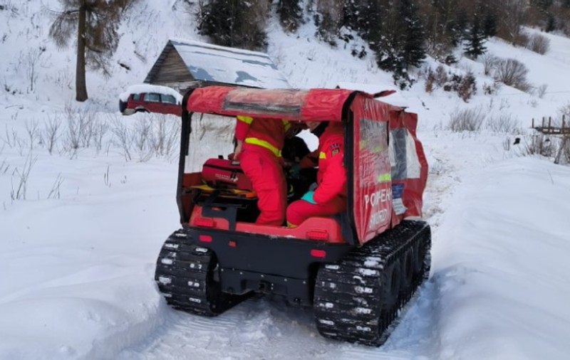 O tânără mamă a murit la scurt timp după interveția salvatorilor, într-o zonă izolată din Apuseni
