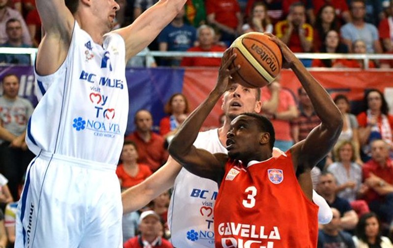 CSM Oradea a bătut la Tg. Mureș și se apropie de primul titlul din istorie la baschet