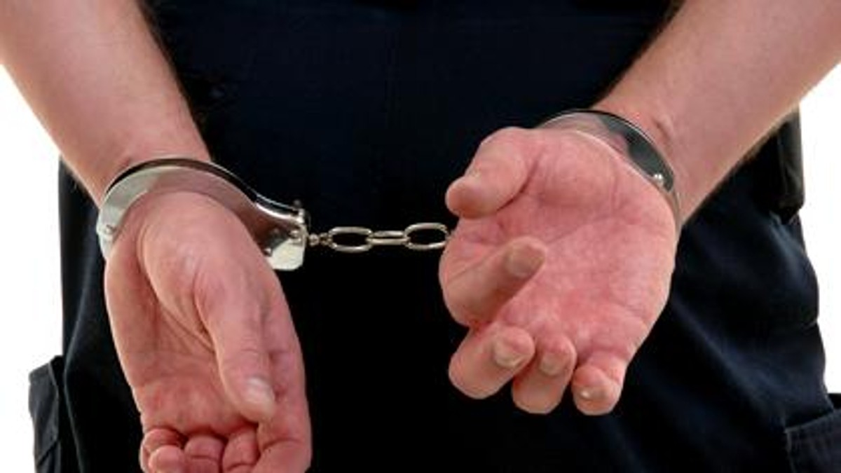 Caz șocant în Italia: un român și-a agresat soția ani de zile și și-a abuzat sexual una dintre fiice