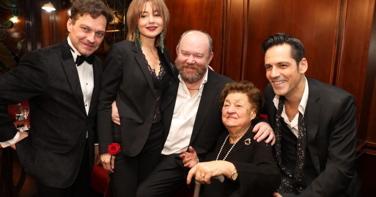 Tamara Buciuceanu, la ultima aniversare publică alături de actorii din "Liceeni"