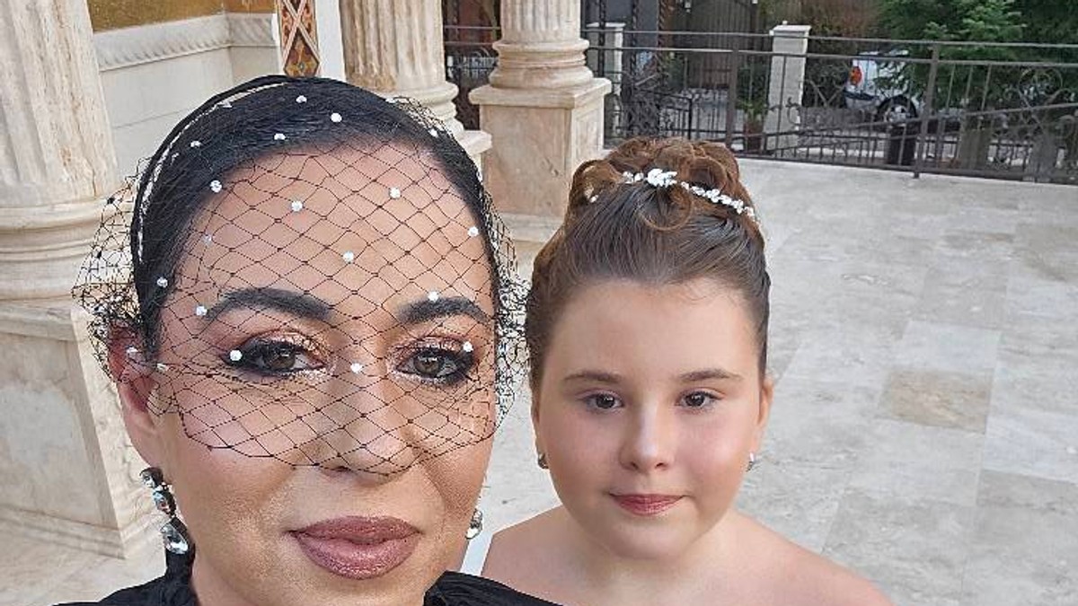 Oana Roman și fiica ei, Isabela