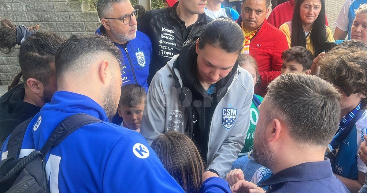 Jucătoarea de handbal Cristina Neagu, surprinsă după ultimul meci din Liga Campionilor, zgâriată pe față.