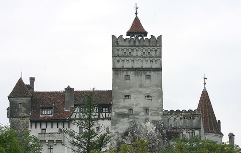 CASTELUL BRAN Castelului Bran din localitatea cu acelasi nume din judetul Brasov