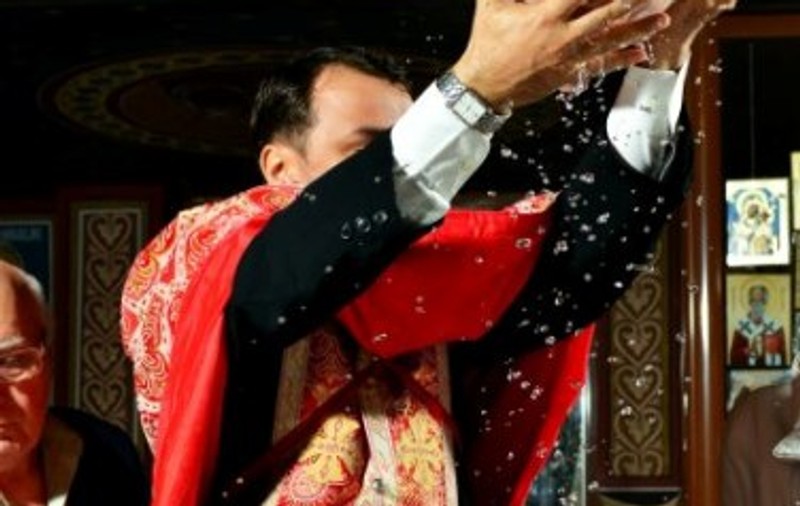 Taina Botezului are ritul ei. Vezi ce obiceiuri se respectă în RELIGIILE LUMII!