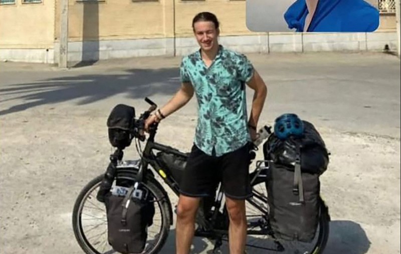 Un biciclist de 19 ani, acuzat de spionaj pentru Mossad în timpul războiului de 12 zile dintre Iran și Israel, eliberat după 4 luni de închisoare