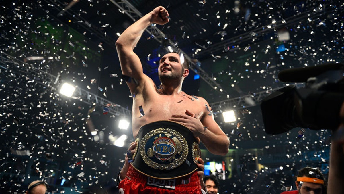 Meci de box Cristian Ciocan - Alexander Povetkin (vineri, Ekaterinburg, ora 18.00, Digi2). Cine bate, devine challenger la centura mondială WBO la grea