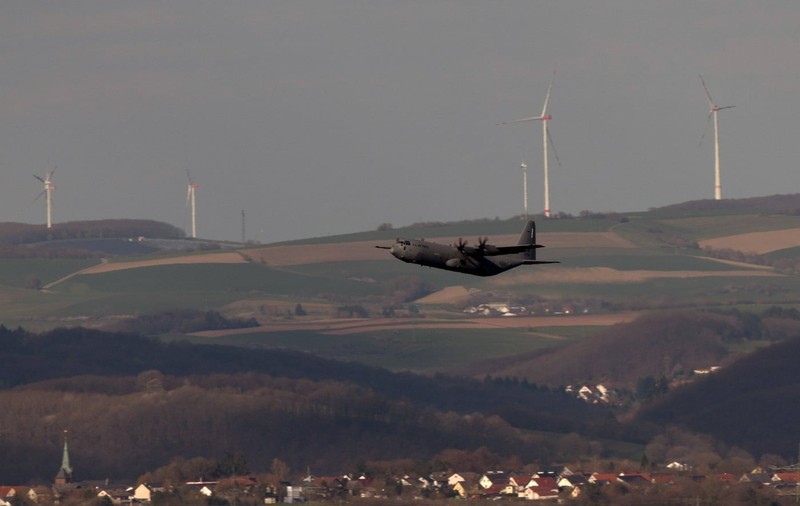 Retragerea soldaților americani îl îngrijorează pe primarul din Ramstein: „Ar fi o lovitură economică dureroasă”