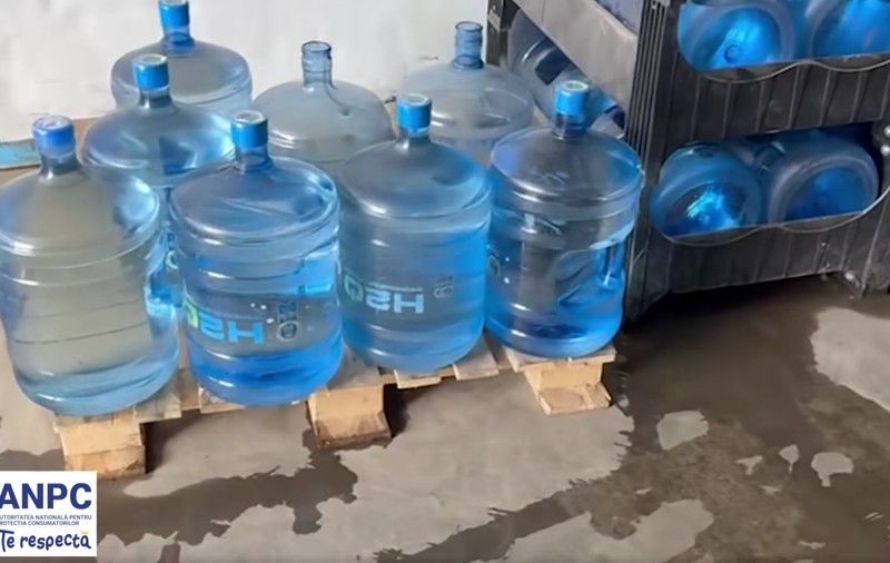 Loturi de apă îmbuteliată lângă București, retrase după descoperirea de germeni periculoși. „Contaminare bacteriologică majoră”, spune ANPC