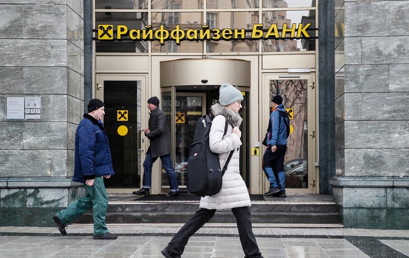 Banca Centrală Europeană presează banca austriacă Raiffeisen să înceteze operațiunile din Rusia
