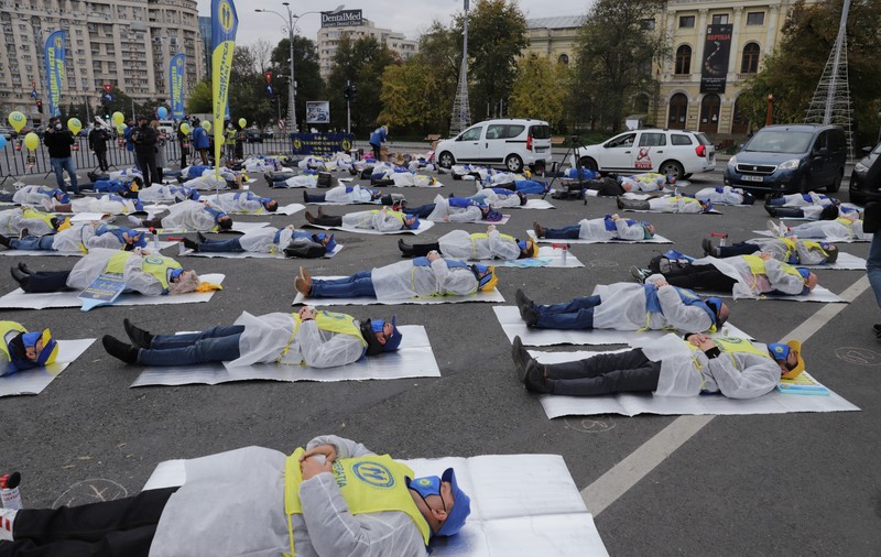 Protest al Federaţiei “Solidaritatea Sanitară”. Guvernul Orban, acuzat că scade veniturile lucrătorilor din Sănătate. Replica Executivului