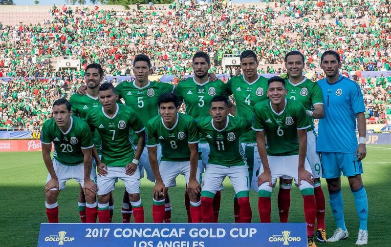 Fotbaliștii mexicani au petrecut cu 30 de prostituate. TV Notas a aruncat bomba, cu câteva zile înainte de Cupa Mondială