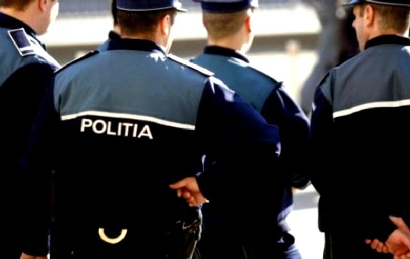 Polițiștii din Giurgiu învaţă tehnici de Ju-Jitsu. Peste 400 de agenți participă la un stagiu de pregătire
