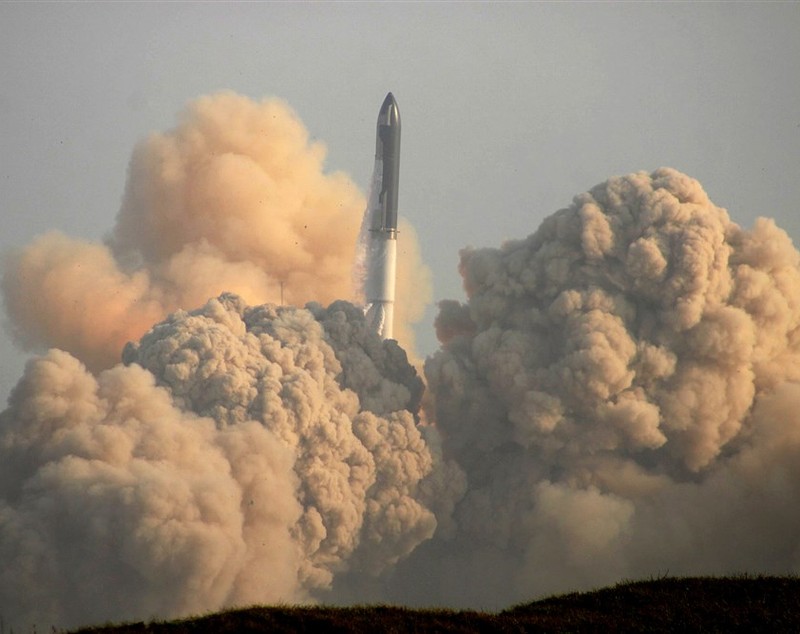 Resturile lăsate în urmă de lansarea rachetei Starship a SpaceX ridică întrebări cu privire la impactul asupra mediului