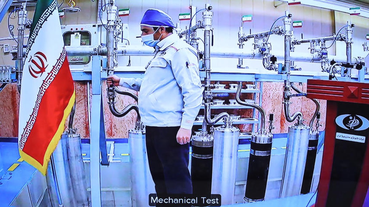 Un incident la o instalație de îmbogățire a uraniului, denunțat drept „terorism nuclear” în Iran