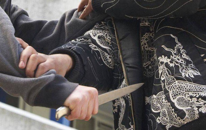 Tânăr din Arad, înjunghiat mortal pe stradă  