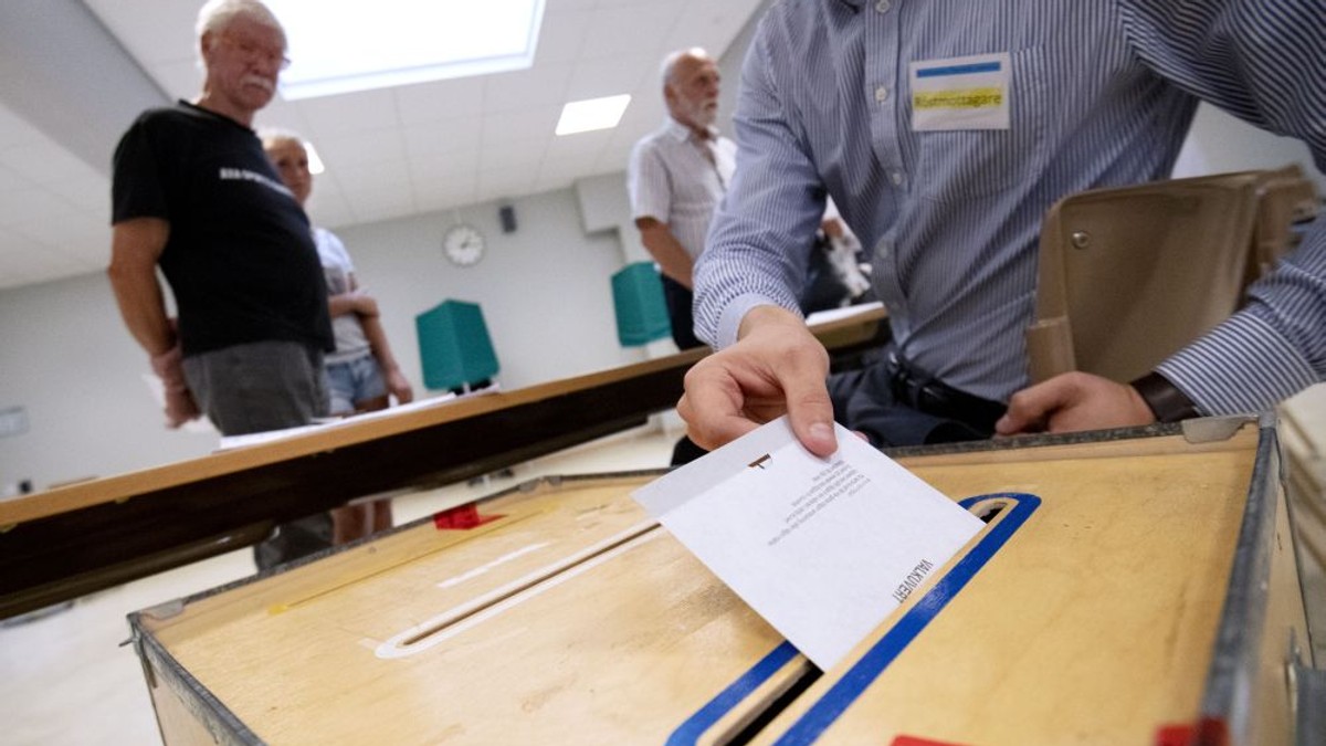 Ce cred românii despre întrebarea de la referendum