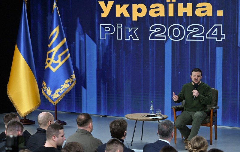 La startul celui de-al treilea an de război, Zelenski exclude negocieri directe cu Putin: „Poți să vorbești cu un om surd? Cu unul care își ucide oponenții?”. Câți soldați a pierdut Ucraina