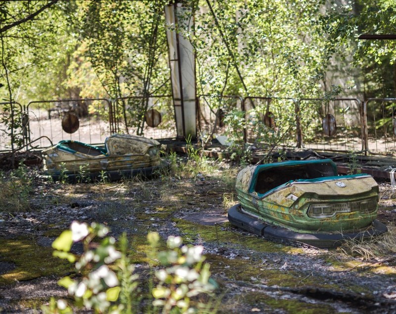 FOTO | Cum arată Cernobîl la 33 de ani de la dezastrul nuclear. Imagini cutremurătoare care arată cum natura își revendică drepturile