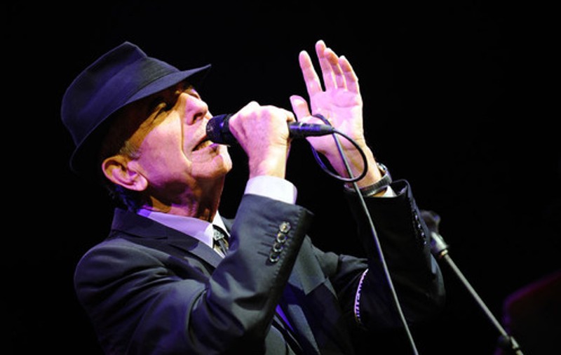 Leonard Cohen a primit bijuterii Kabbalah de la Thea Haimovitz